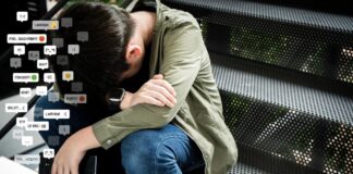 Genggaman Media Sosial yang Berkembang: Memperkuat Pemirsa Imajiner