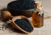 Het potentieel van zwarte zaadolie ontsluiten: 9 gezondheidsvoordelen om te ontdekken