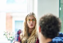 Мужское Опекунство: Невидимый Эмоциональный Труд Женщин и Как Вернуть Себе Энергию