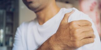 Krevní sraženiny v paži: příčiny, příznaky a léčba