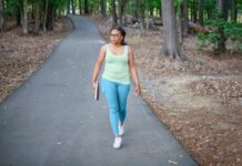 Згинання, підняття та скручування не погіршують хронічний біль у спині, показує дослідження