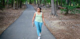 Згинання, підняття та скручування не погіршують хронічний біль у спині, показує дослідження