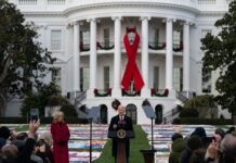 США відмовляються від святкування Всесвітнього дня боротьби зі СНІДом через скорочення фінансування