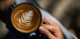 Tre motivi per cui i tuoi latte macchiati fatti in casa non sono all’altezza e come risolverli