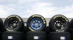 Почему NASCAR использует шины Goodyear Racing Eagle и что происходит во время дождя