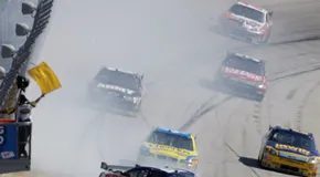 Неписаний пакт, який визначив NASCAR на десятиліття