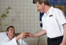 How Much to Tip an Aesthetician: A Straightforward Guide